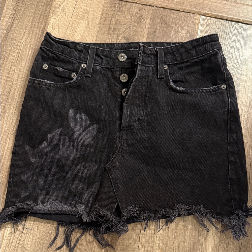 Carmax Sz 25 Black Denim Frayed skirt